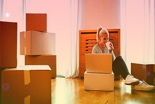 600496精工鋼構3月24日小幅下跌1.08%收盤,最新收盤價4.56元