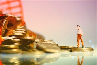 東興證券給予金牌廚柜推薦評級衣柜木門拓展推進大宗業(yè)務(wù)韌性較強